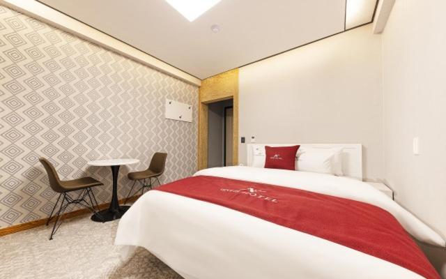 Cheonan A One Hotel Camera foto